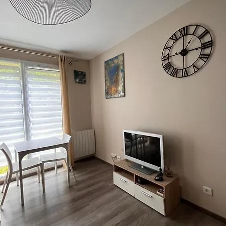 Апартаменты Appartement Equemauville *